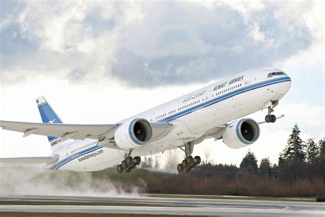 Kuwait Airways Boeing 777.